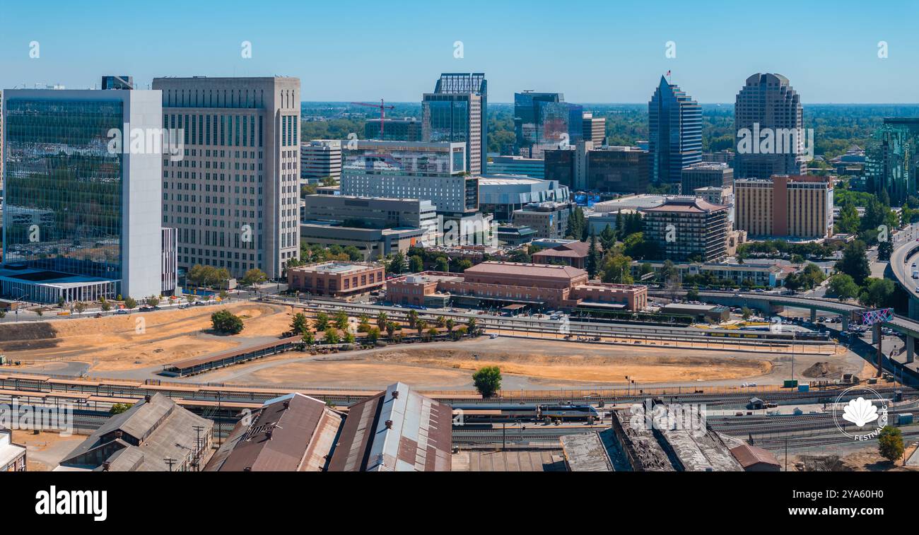 Veduta aerea del centro di Sacramento con monumenti di rilievo Foto Stock