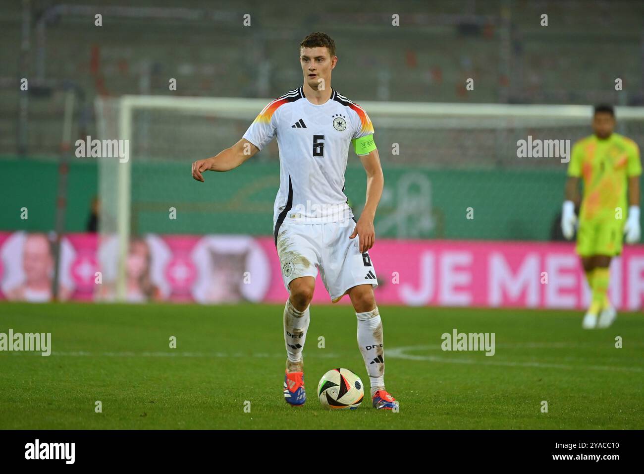 Eric MARTEL (GER), azione, azione individuale, immagine singola, ritaglio, colpo corpo intero, figura intera. Football U 21 Germania (GER) - Bulgaria (BUL) 2-1 l'11 ottobre 2024 Jahnstadion, Ratisbona. Partita internazionale, qualificazione al Campionato europeo, fase a gironi. Foto Stock