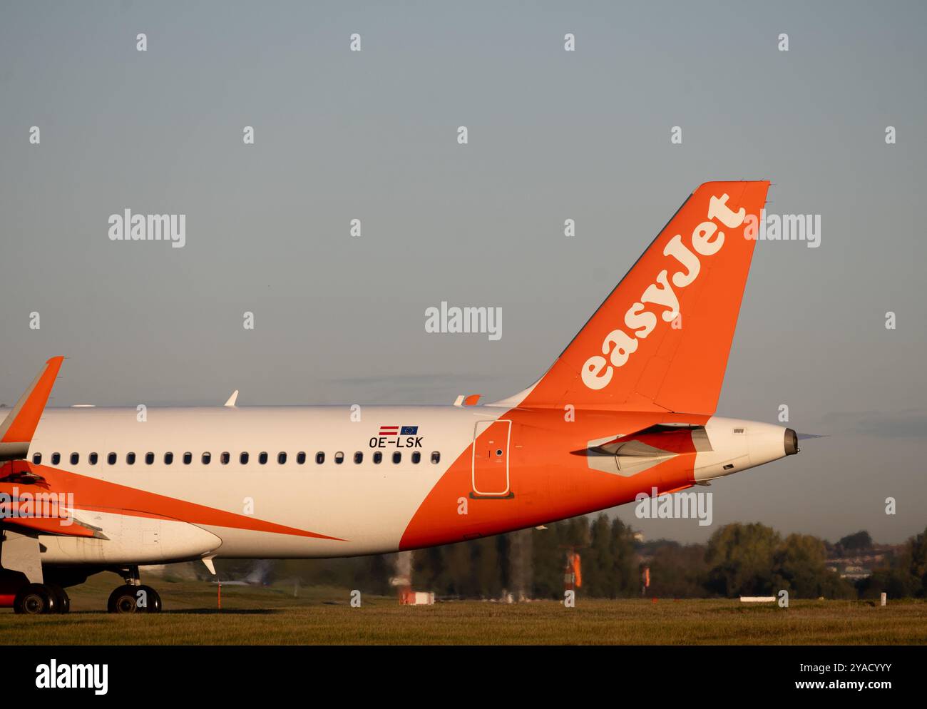 EasyJet Airbus A320-251N presso l'aeroporto di Birmingham, Regno Unito (OE-LSK) Foto Stock