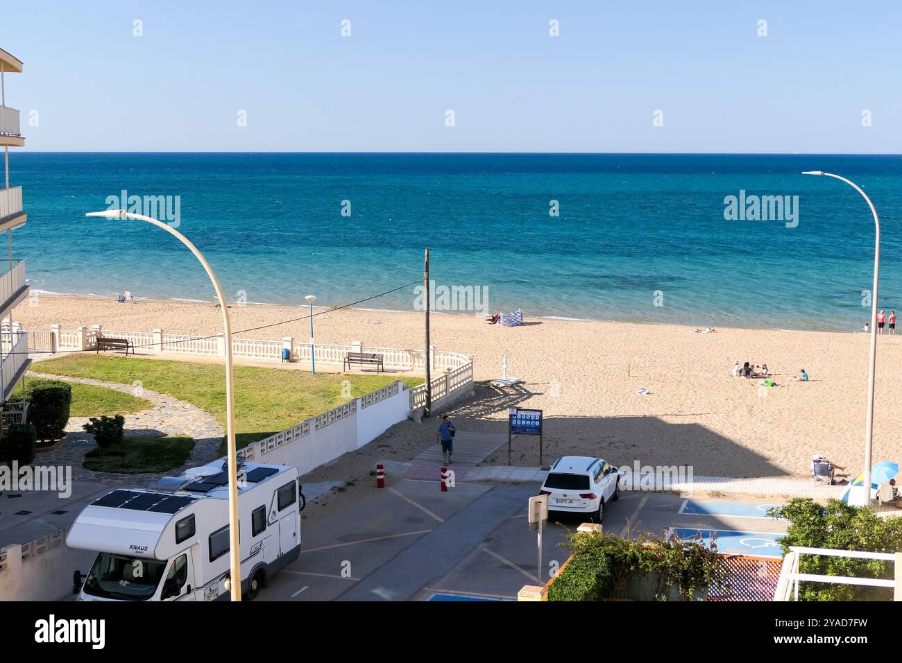 Denia ad Alicante: La spiaggia di Platja de les Marines Foto Stock