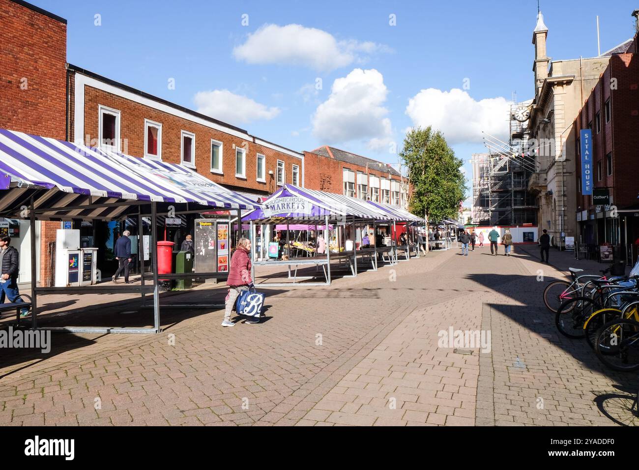 vista del mercato vintage di loughborough nel centro città Foto Stock