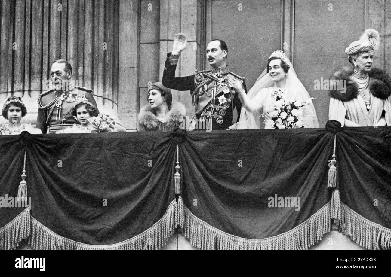 Il giorno delle nozze Buckingham Palace apparizione balcone del Principe Enrico, Duca di Gloucester e della Principessa Alice, Duchessa di Gloucester, 6 novembre 1935. Questa fu l'ultima apparizione pubblica di re Giorgio V.. Foto Stock