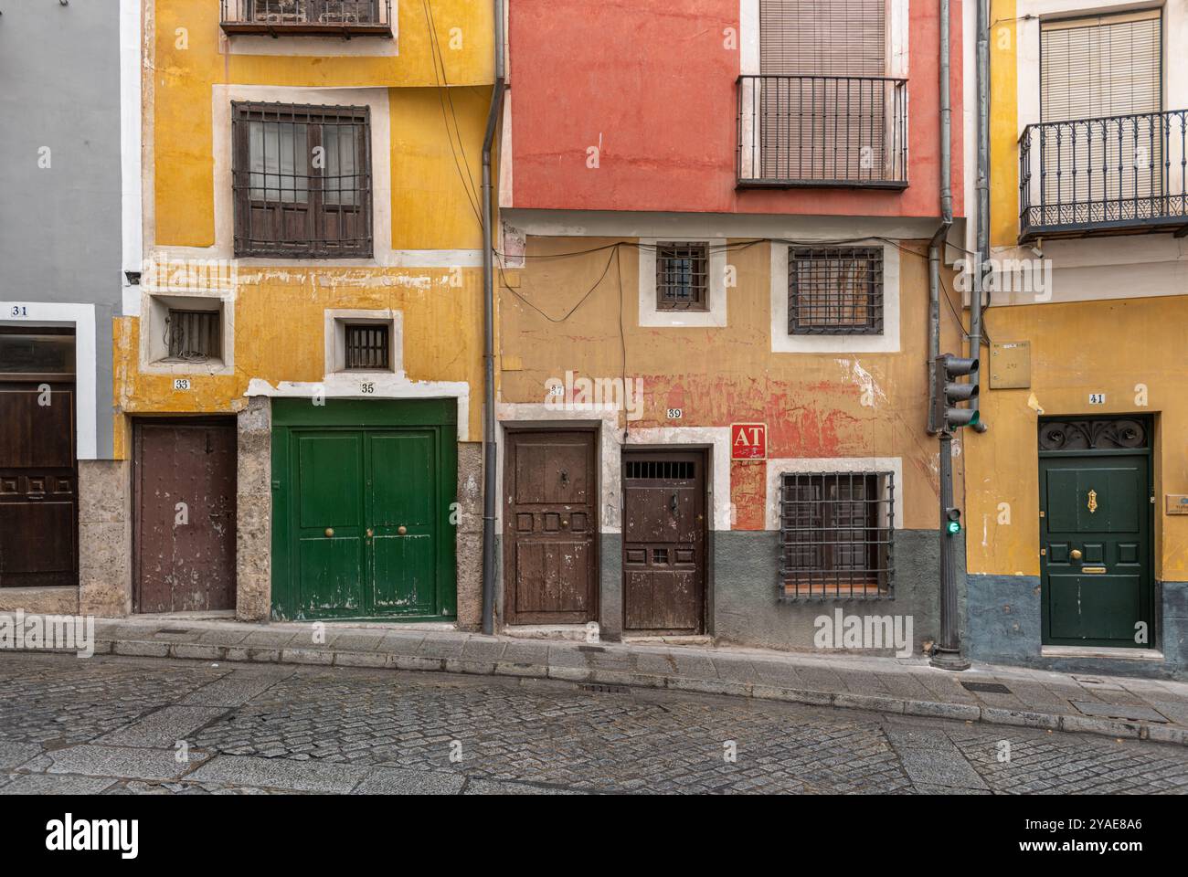 Calle Alfonso VIII a Cuenca, Castiglia–la Mancha, Spagna, Europa Foto Stock