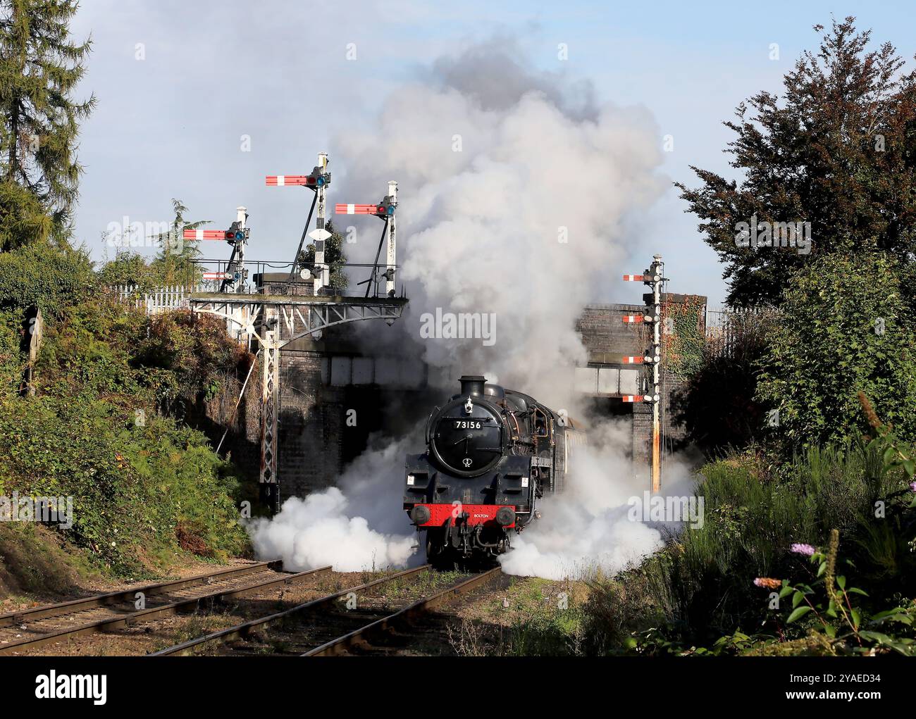 73156 dirige oltre Beeches Rd sulla 4.10.24. Ottima ferrovia centrale Foto Stock