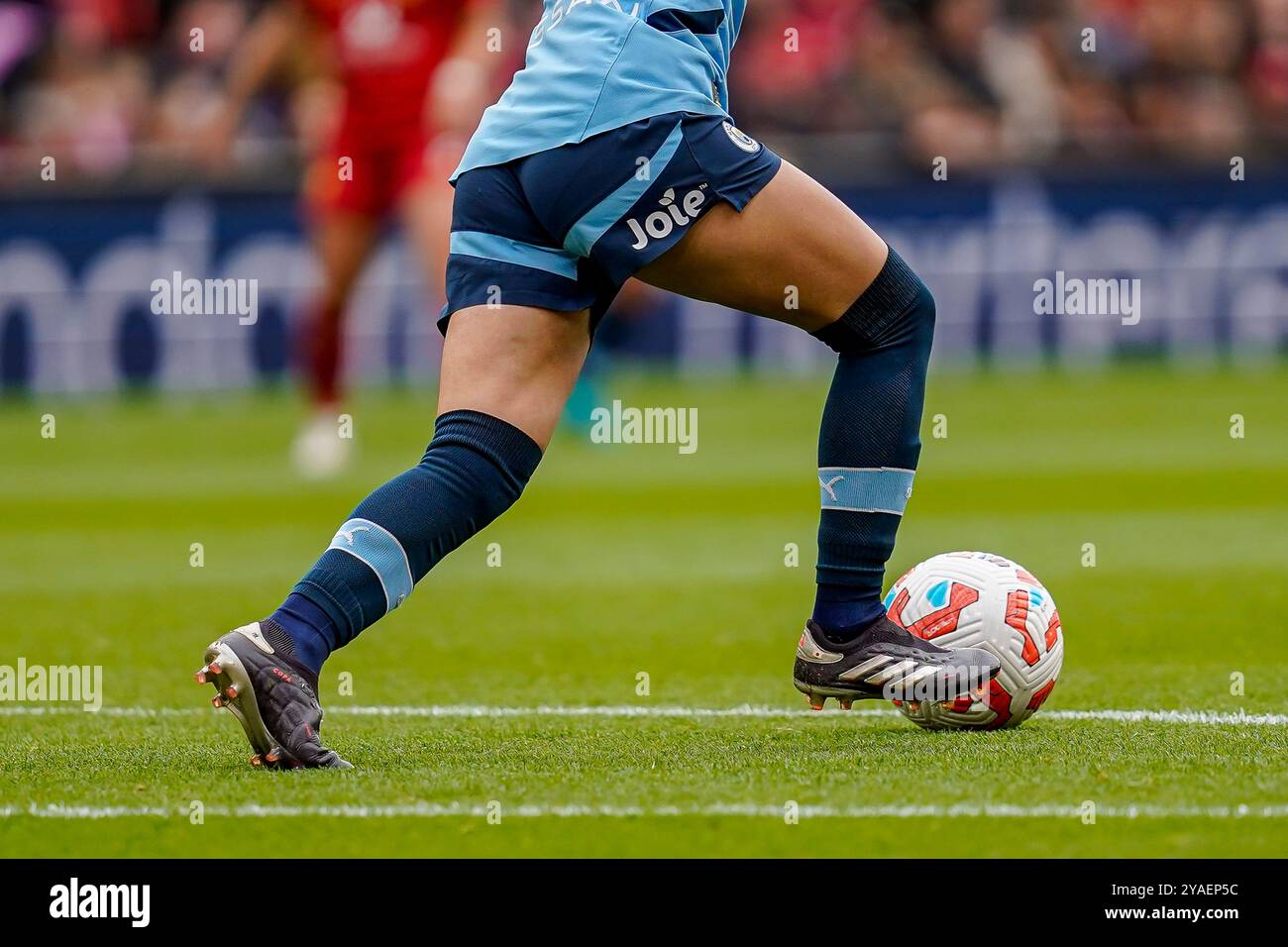 Liverpool, Regno Unito. Domenica 13 ottobre 2024, Barclays Women's Super League: Liverpool FC Women vs Manchester City Women at Anfield. Calcio e pallone dei giocatori del Manchester City. Credito James Giblin/Alamy Live News. Foto Stock