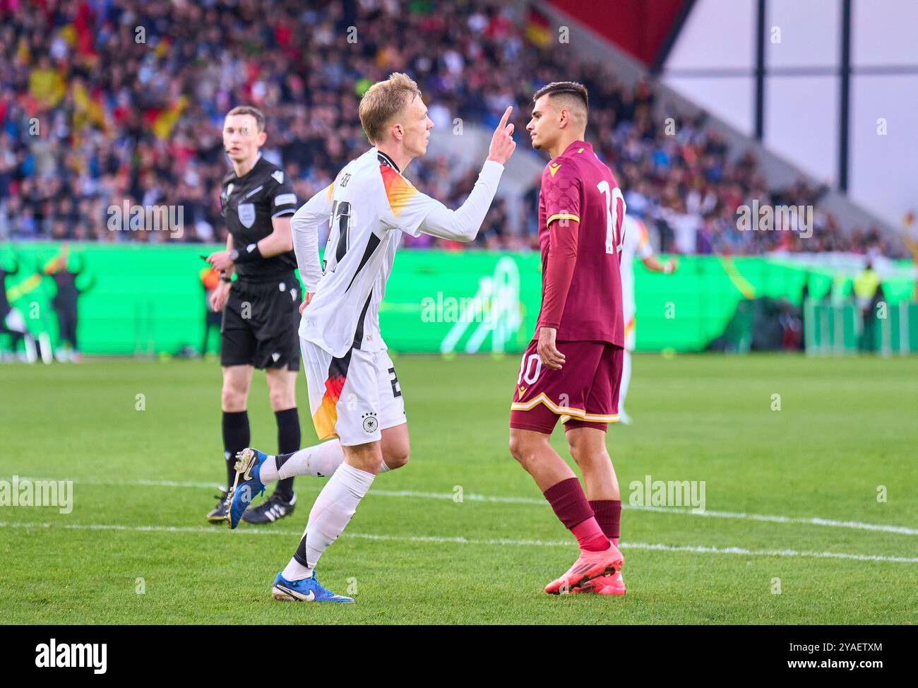 Maximilian Beier, DFB U21 Nr.21 segna, tira 1-0 goal, Tor, Treffer, Torschuss, festeggia il suo gol, felice, ridi, festeggia la partita di qualificazione EM GERMANIA U21 - BULGARIA 2-1 U 21 European Championship Qualification l'11 ottobre 2024 a Ratisbona, Germania. Stagione 2024/2025 fotografo: Peter Schatz Foto Stock