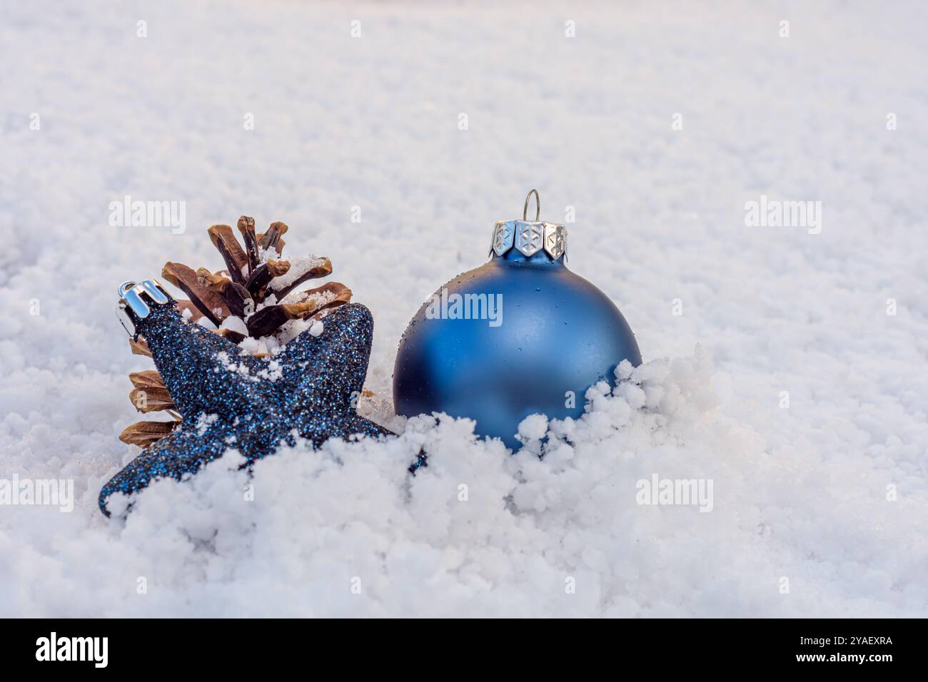 Decorazione di natale nella neve Foto Stock