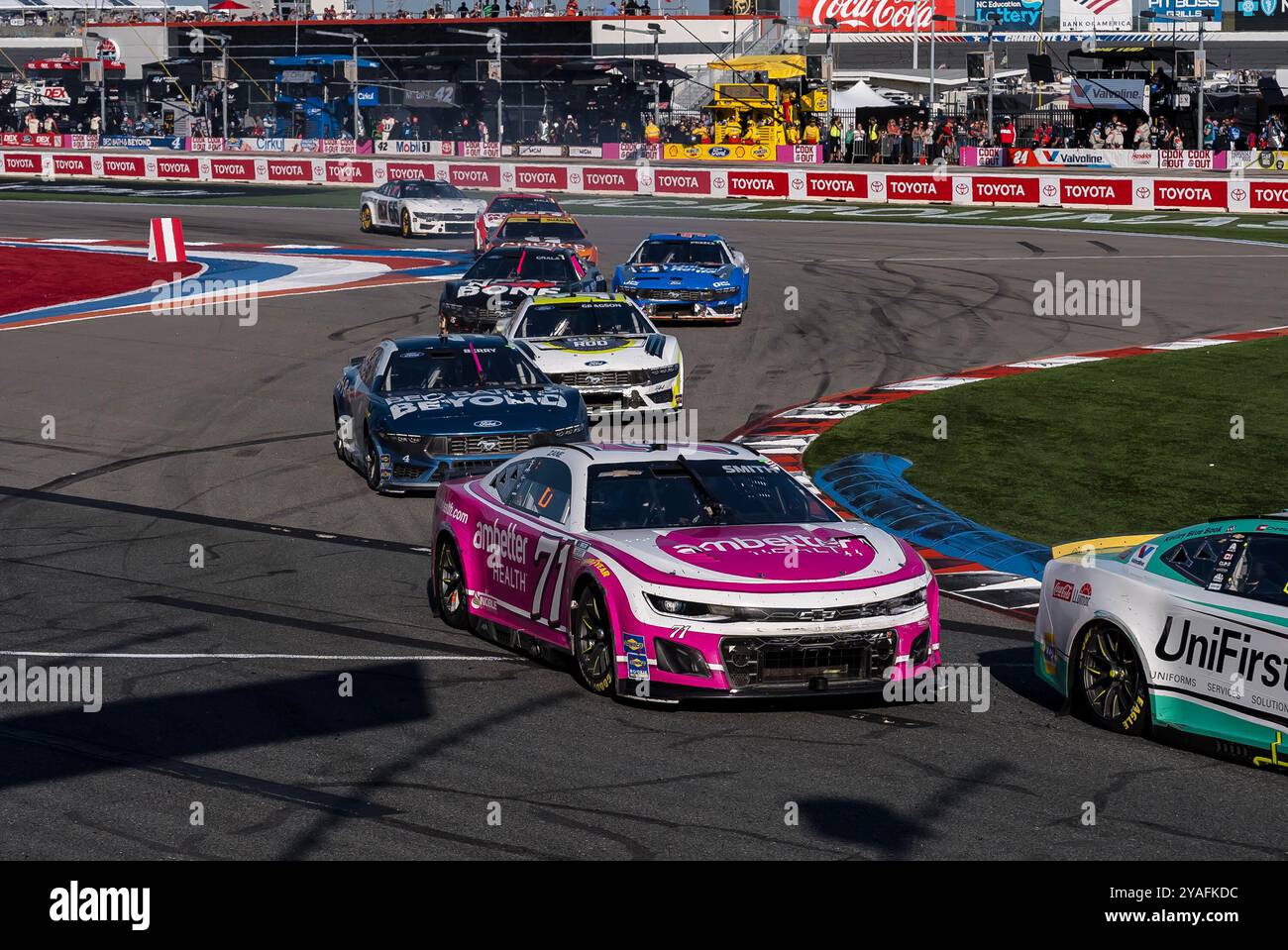 Concord, North Carolina, Stati Uniti. 13 ottobre 2024. Il pilota della NASCAR Cup Series, ZANE SMITH (71) di Huntington Beach, CA, corre attraverso le curve durante la Bank of America ROVAL 400 al Charlotte Motor Speedway Road Course di Concord, NC. (Credit Image: © Walter G. Arce Sr./ASP via ZUMA Press Wire) SOLO PER USO EDITORIALE! Non per USO commerciale! Crediti: ZUMA Press, Inc./Alamy Live News Foto Stock