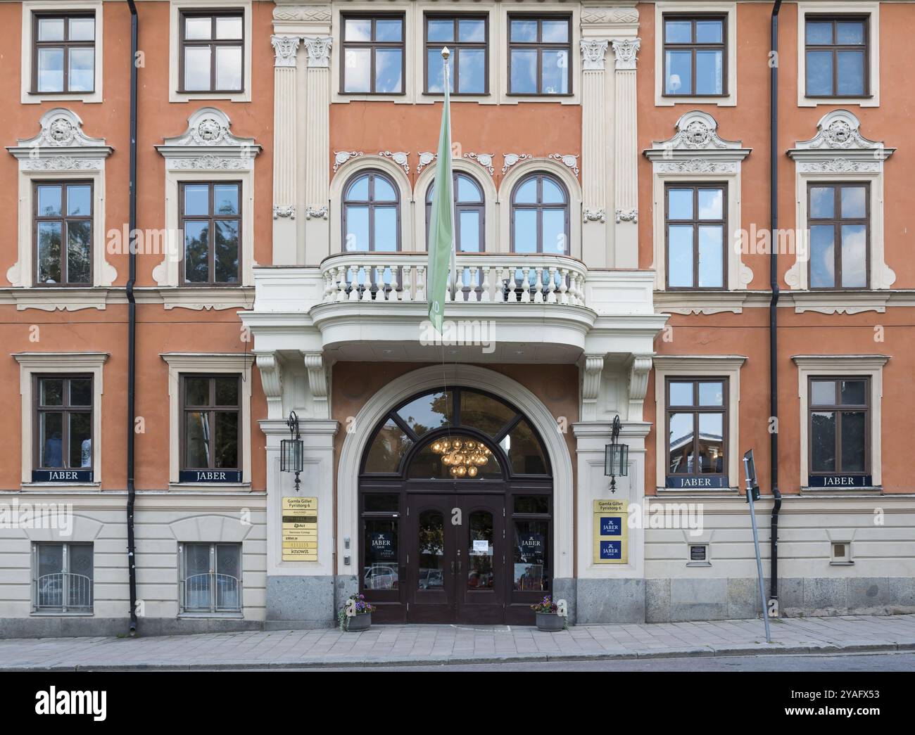 Uppsala, Uppland, Svezia, 07 27 2019- facciata di un edificio commerciale e aziendale, Europa Foto Stock