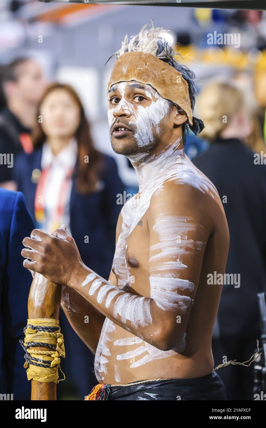 BRISBANE, AUSTRALIA, LUGLIO 29: Indigineous Aboriginal performer prima del Brasile gioca la Francia alla Coppa del mondo femminile FIFA Australia nuova Zelanda 2023 at Foto Stock