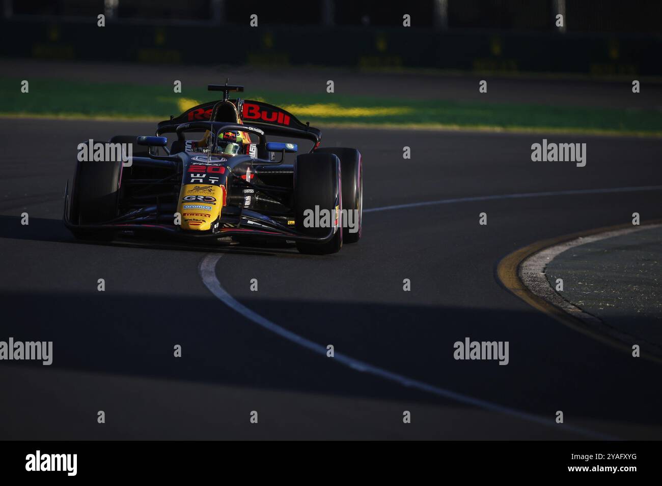 MELBOURNE, AUSTRALIA, 22 MARZO: Isack Hadjar di Francia e Campos Racing durante le qualifiche al Gran Premio d'Australia di Formula 2 2024 ad Albert Park Foto Stock