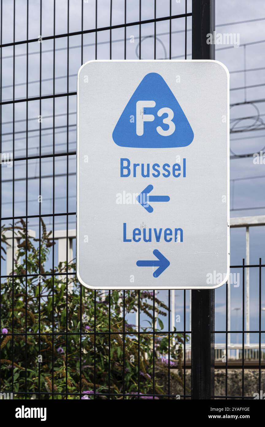 Zaventem, regione del Brabante fiammingo, Belgio, 09 18 2022, segno della pista veloce F3 da Bruxelles verso Lovanio, Europa Foto Stock
