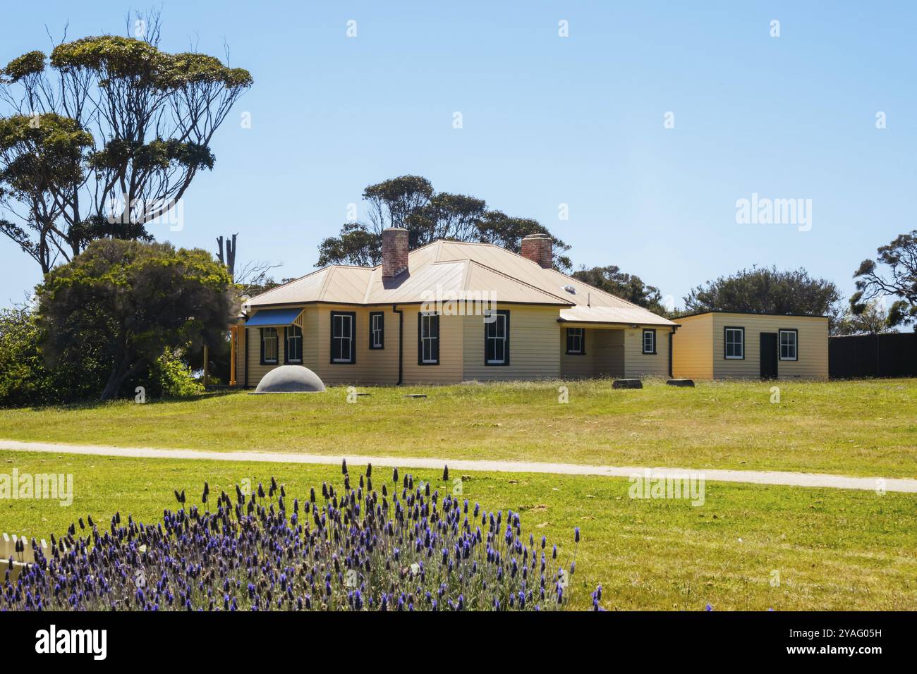 Edifici e dintorni nel Police Point Shire Park vicino alla famosa stazione di quarantena di Point Nepean a Melbourne, Victoria, Australia, Oceania Foto Stock