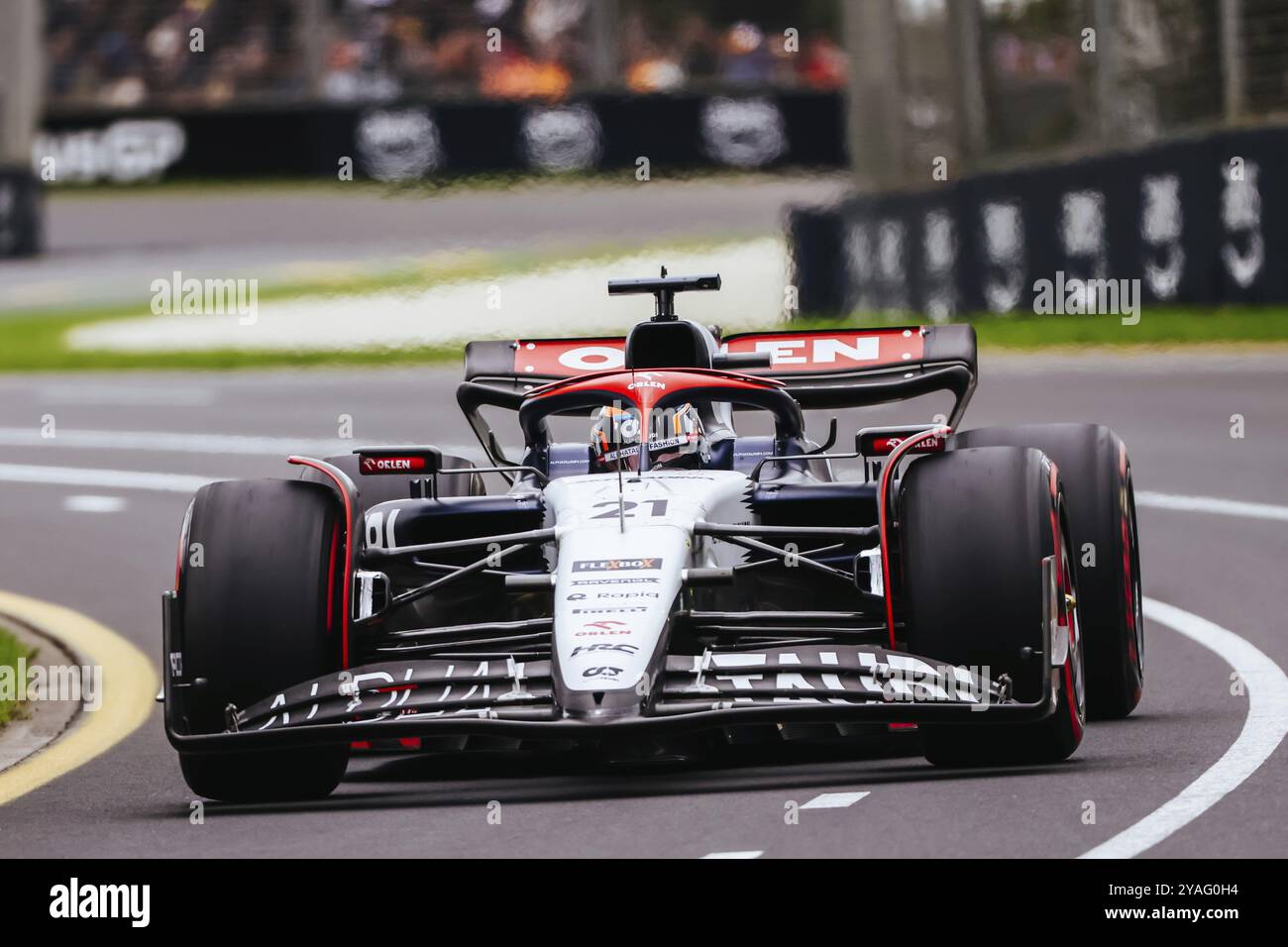 MELBOURNE, AUSTRALIA, 1 APRILE: Nyck De Vries dei Paesi Bassi guida la Scuderia AlphaTauri AT04 in pratica durante il Gran Premio d'Australia 2023 Foto Stock