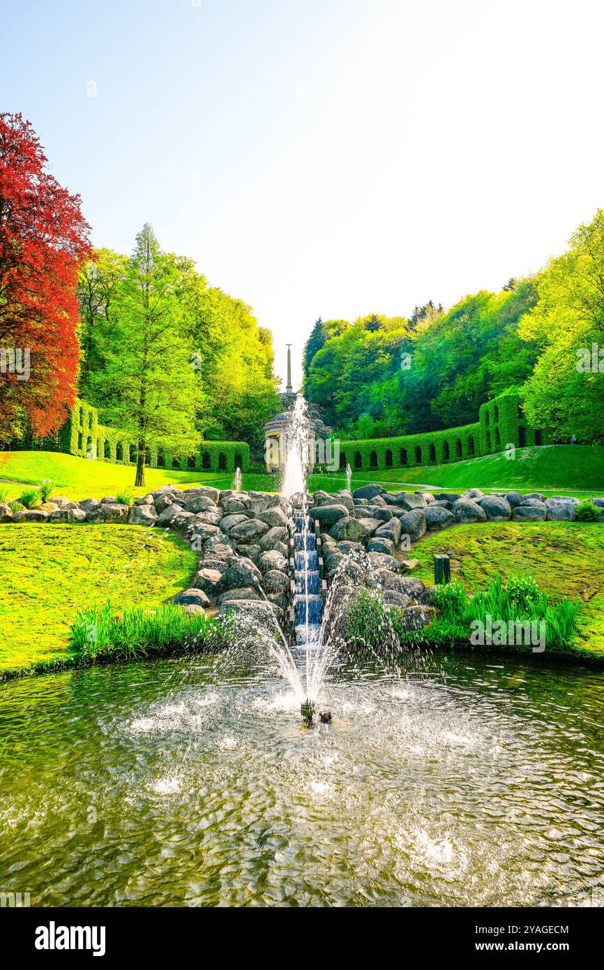 Parcheggia nell'anfiteatro e nel giardino forestale di Kleve. Giardini storici e attrazioni della città. Foto Stock