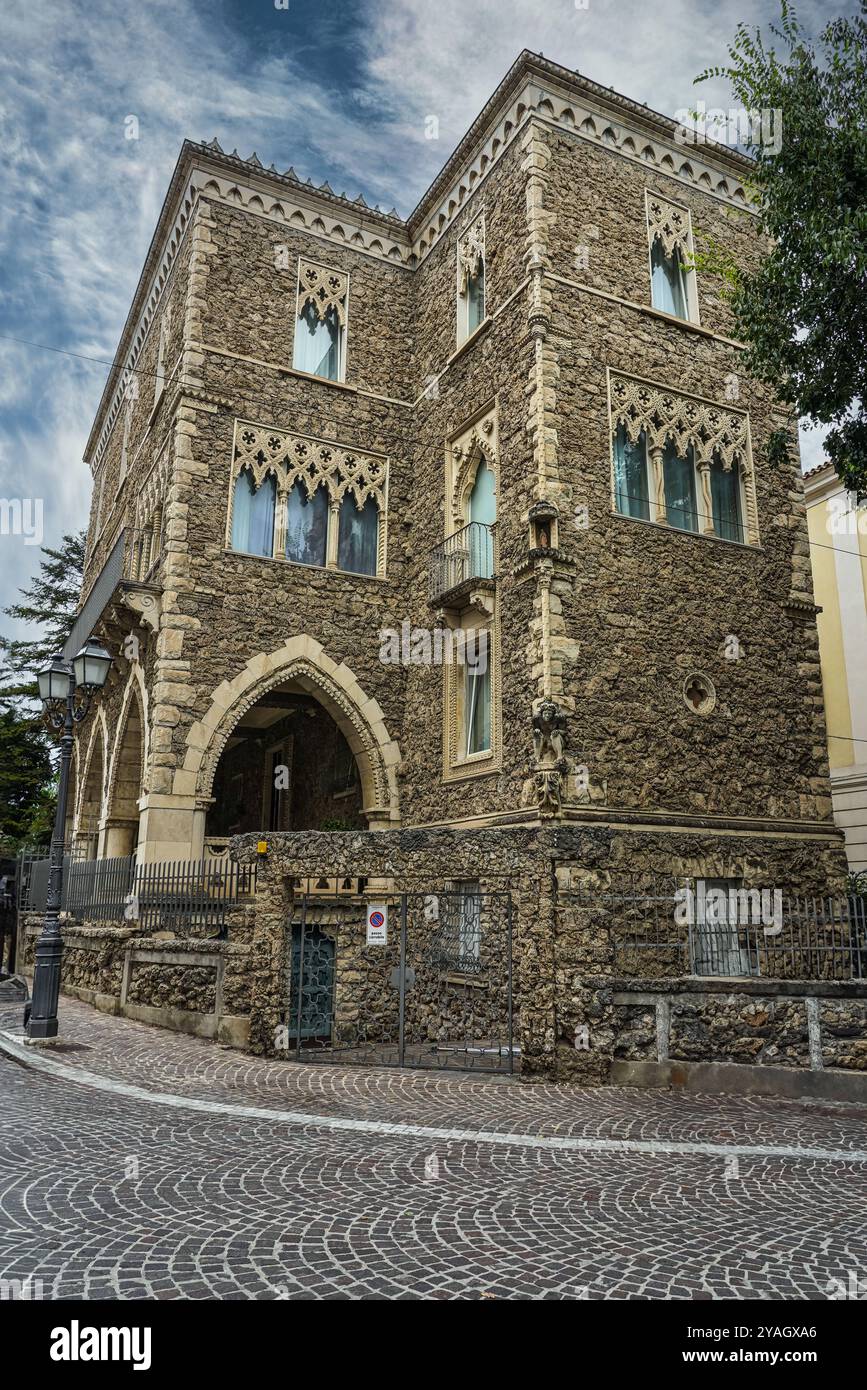 Villa Giuliante costruita negli anni '20 da Felicetto Giuliante in stile Liberty catalano e neogotico. Chieti, Abruzzo, Italia, Europa Foto Stock