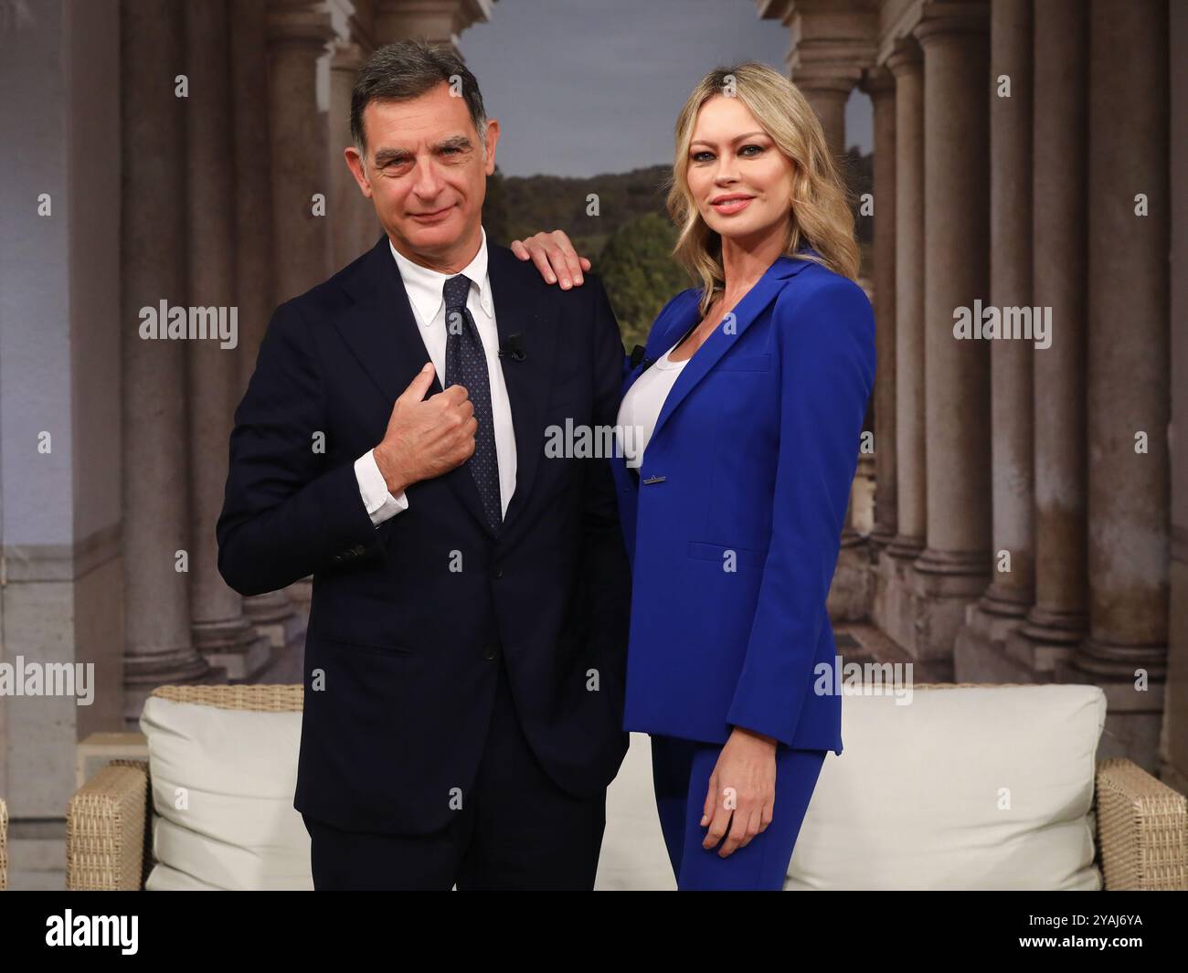 Roma, Rai Studios ex Teulada, programma televisivo "i fatti Vostri". Nella foto: Tiberio Timperi, Anna Falchi Foto Stock