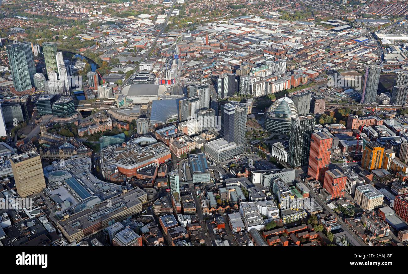 Vista aerea della zona DI NOMA & Shudehill nel centro di Manchester, tra cui la stazione Vicgtoria, l'AO Arena, la stazione degli autobus di Shudehill, la Printworks, ecc. Foto Stock