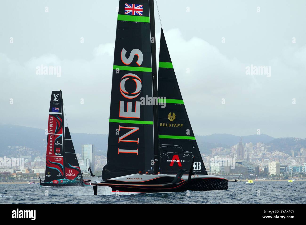 Barcellona, Spagna. 14 ottobre 2024; Porto di Barcellona, Catalogna, Spagna; 2024 Americas Cup, Louis Vuitton Cup, gara 3° giorno - gara 4; Emirates team New Zealand vs Ineos Britannia Credit: Action Plus Sports Images/Alamy Live News Foto Stock