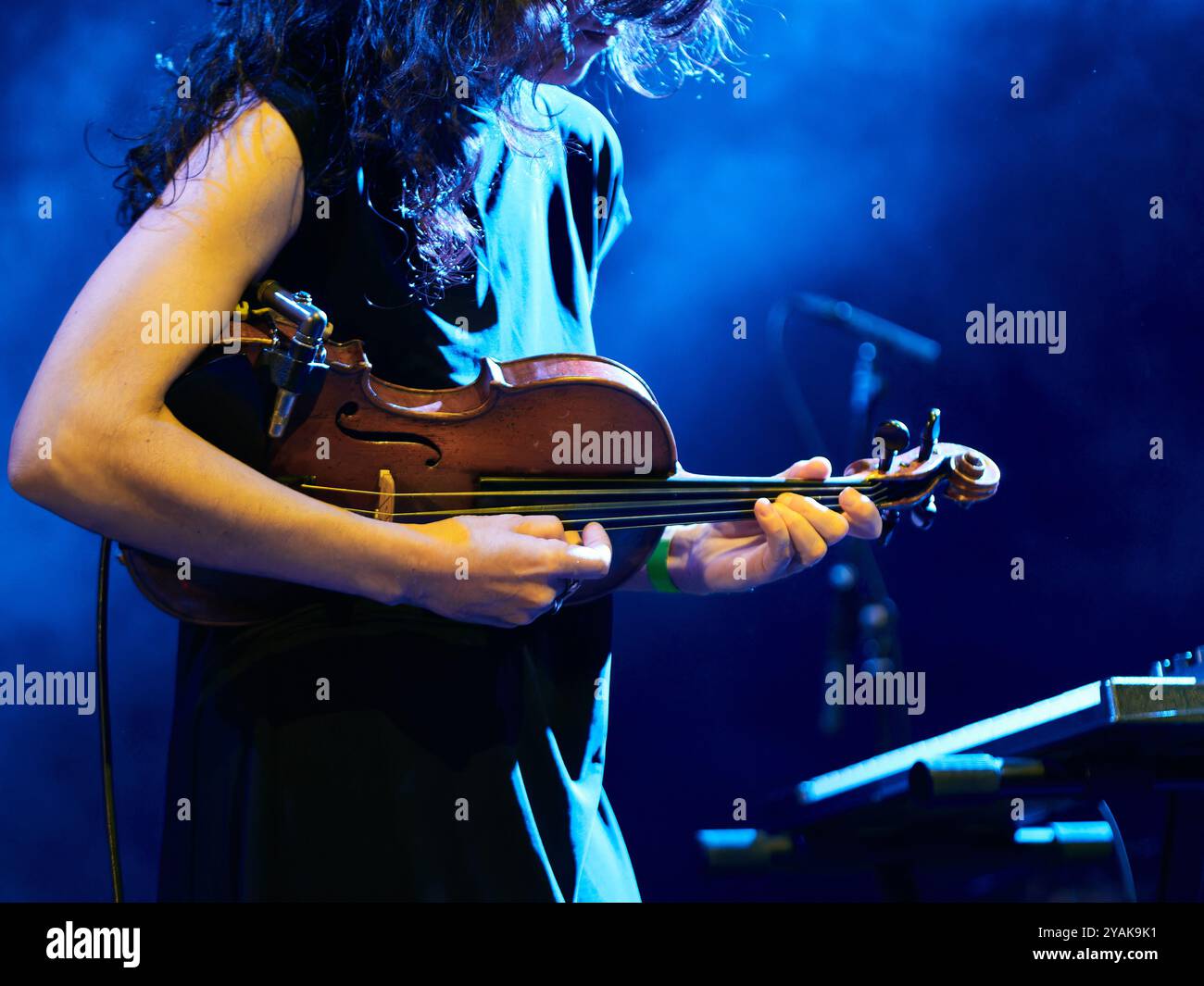 Los Sara Fontan durante il loro concerto al Paral·lel 62, Barcellona, Spagna. Foto di Mariano Anton. Foto Stock