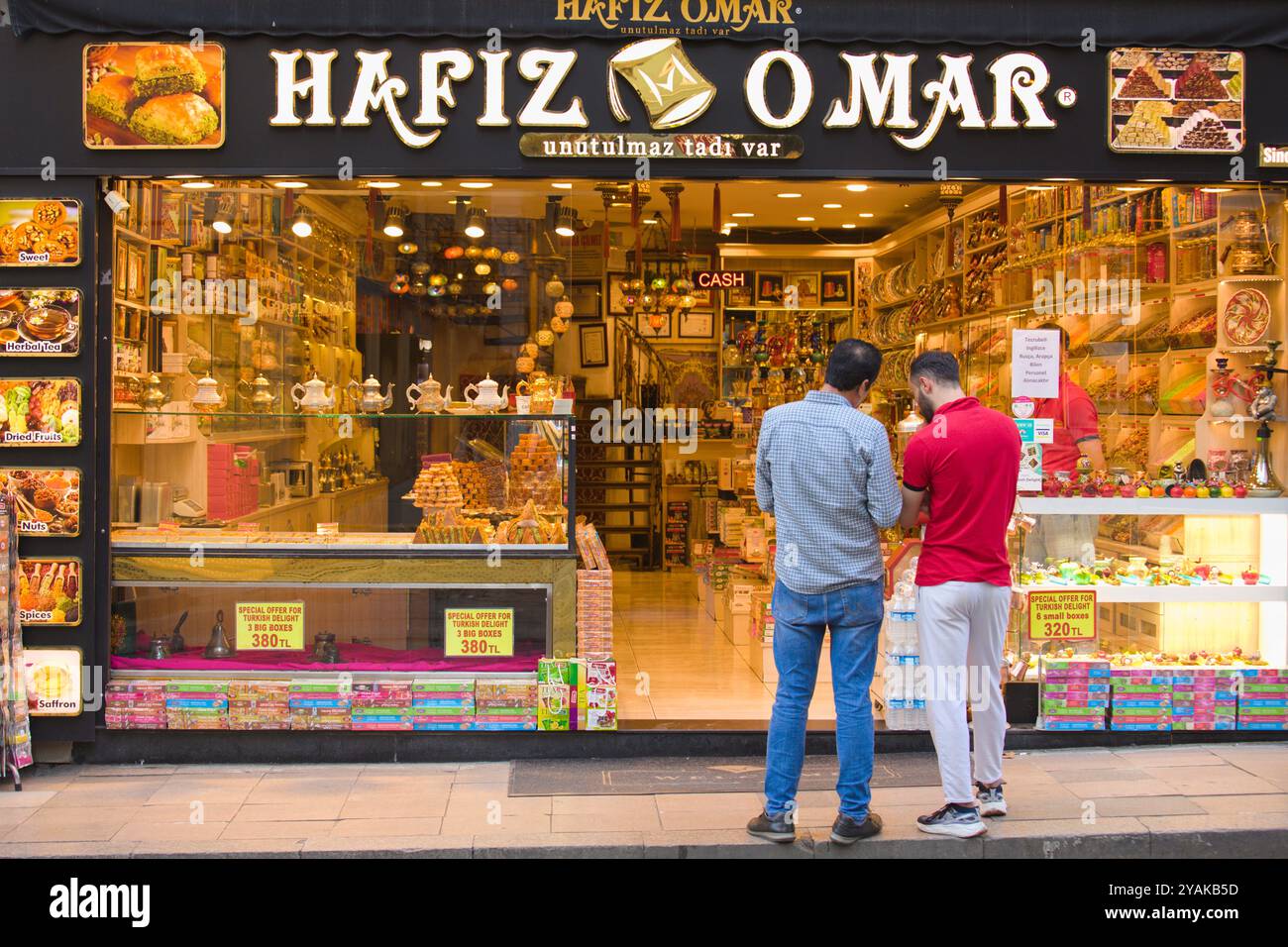 Türkiye, Turchia, Istanbul, scena di strada, negozio, shopping, Foto Stock