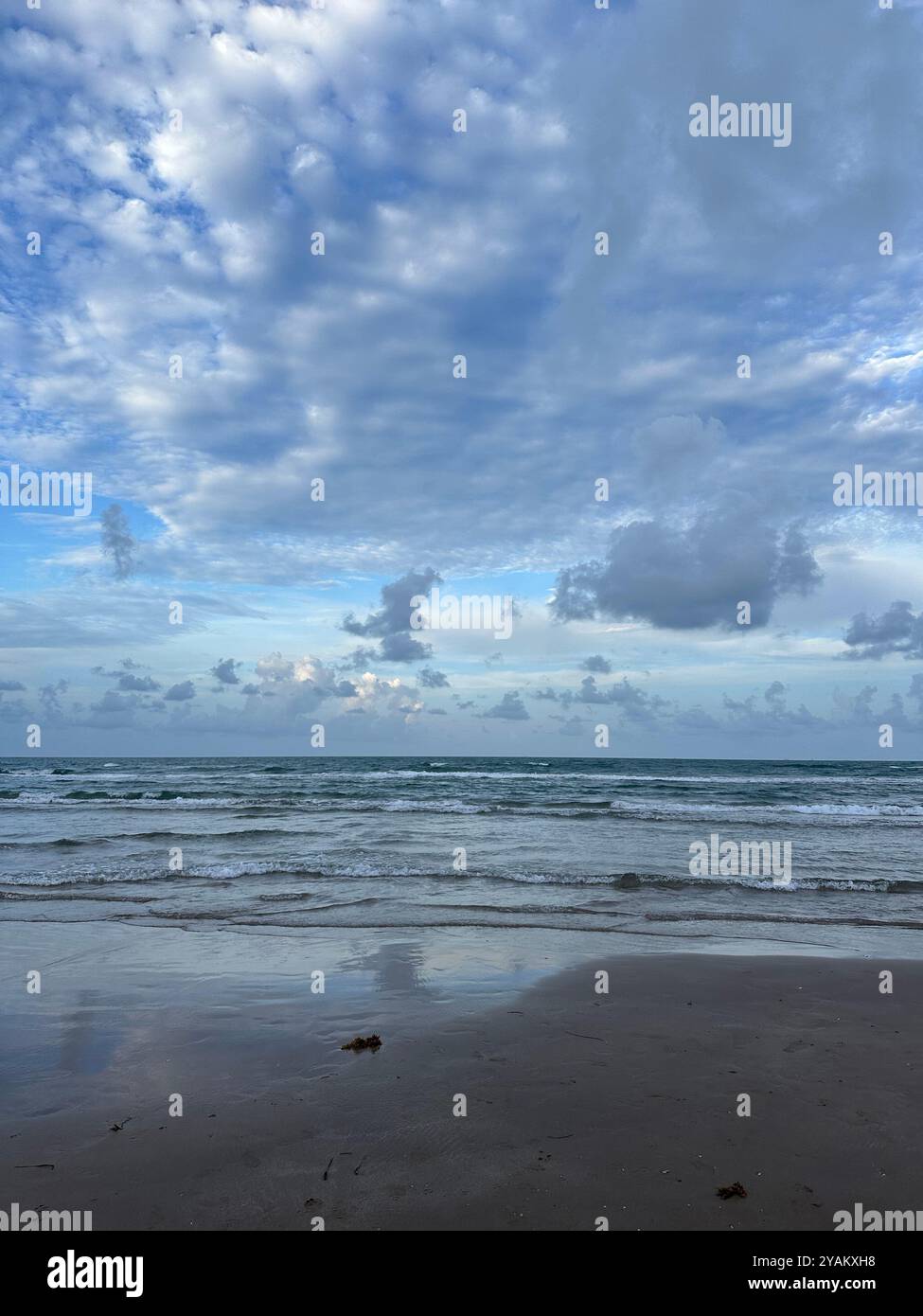 Vista sulla spiaggia, serata estiva all'SPI - Immagine stock catturata con smartphone