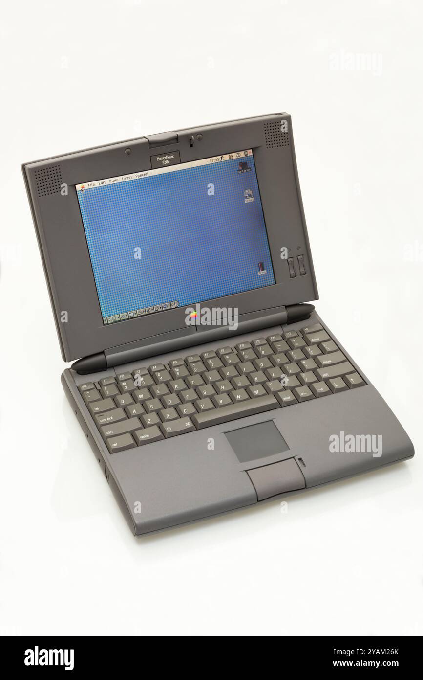 Vecchio Apple Mac Macintosh PowerBook modello 520 C. primi computer portatili. Data di introduzione: 16 maggio 1994. Interrotto il 16 settembre 1995. (141) Foto Stock
