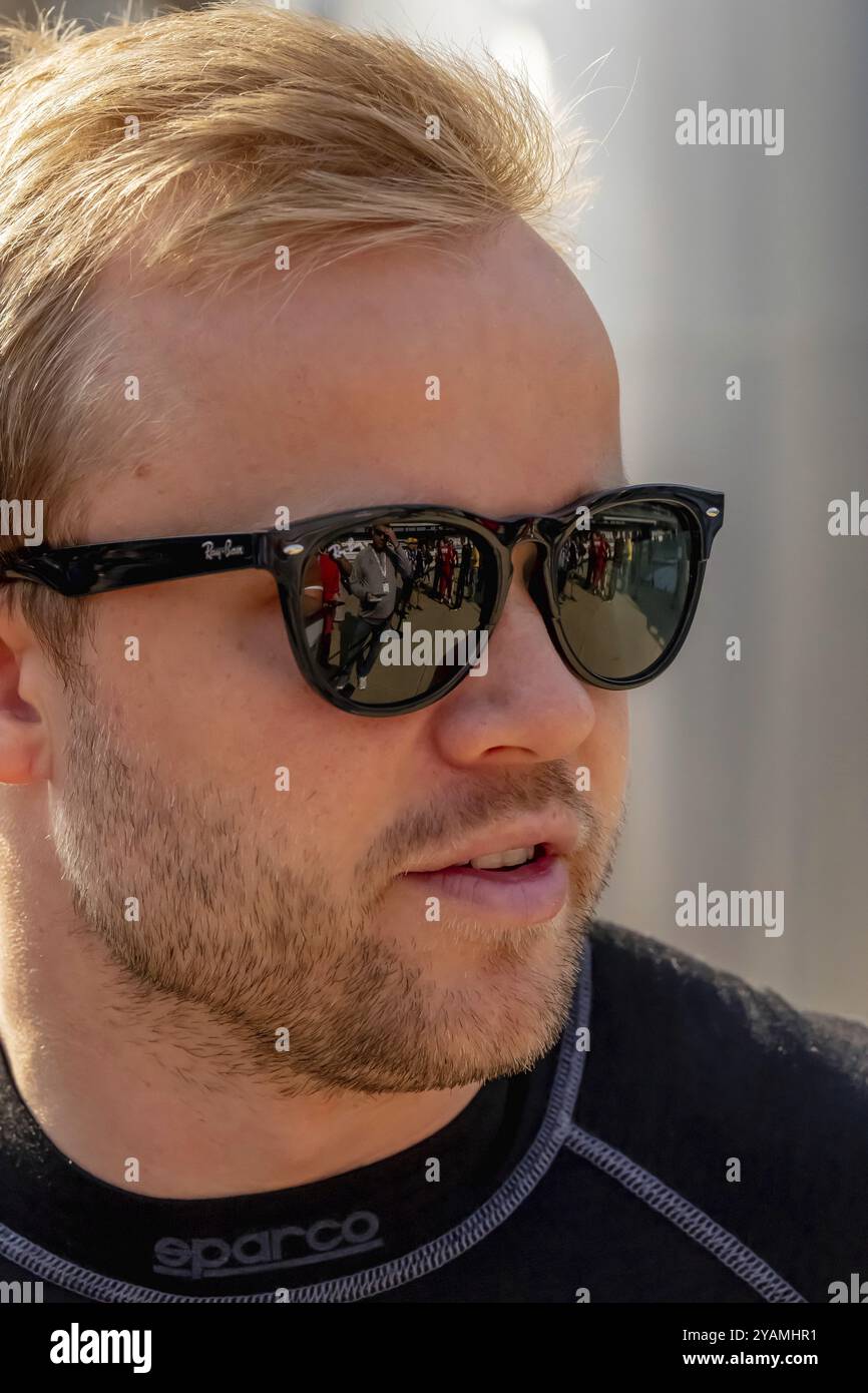 Pilota INDYCAR, FELIX ROSENQVIST (6) di Varnamo, Svezia, risponde alle domande dei media prima dell'Indianapols 500 all'Indianapolis Motor Speedway Foto Stock