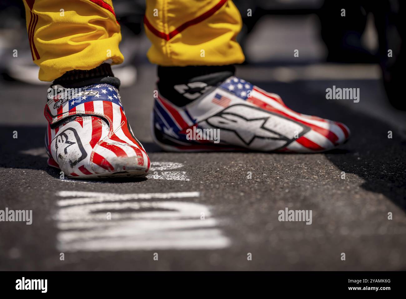 Il pilota INDYCAR, ROMAIN GROSJEAN (28) di Ginevra, Svizzera e il suo team Andretti Autosport Honda, si preparano a qualificarsi per la 500 miglia di Indianapolis presso il Foto Stock