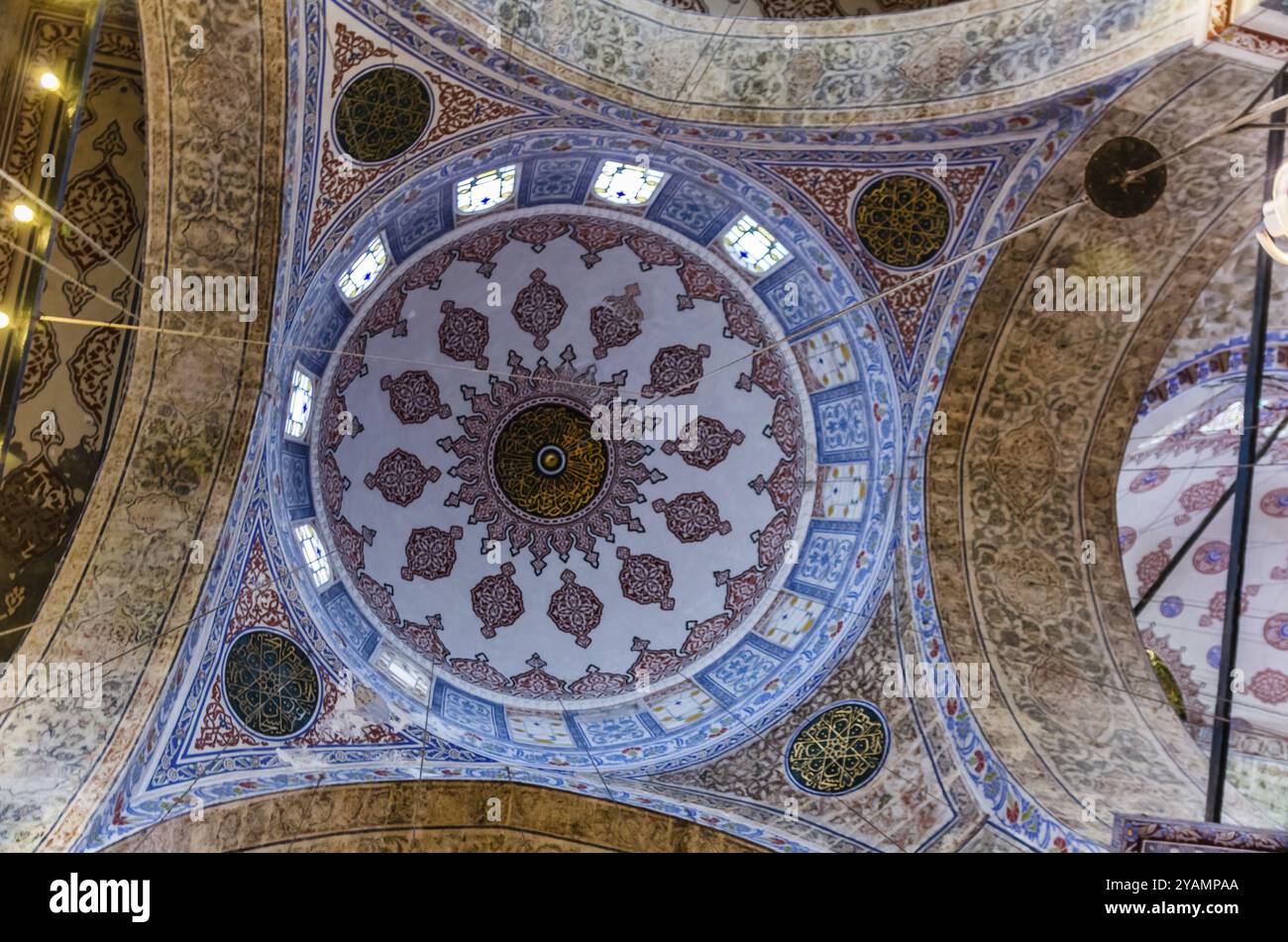 Vista interna della Moschea Blu di Istanbul, Turchia, Asia Foto Stock