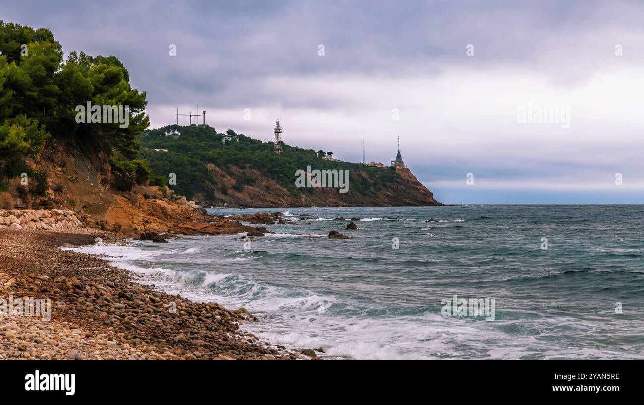 Spiaggia di Coudoulière e percorso doganale, a Saint Mandrier, nel Var, Provenza, Francia Foto Stock