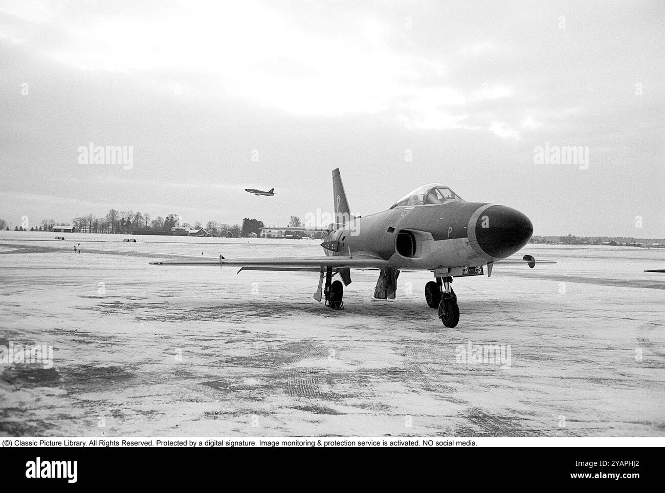 Saab 32 Lansen. Un aereo da caccia svedese biposto prodotto dalla Saab sulla pista della flottiglia aerea F6 a Karlsborg nel 1958. Roland Palm rif. 12-15-20 Foto Stock