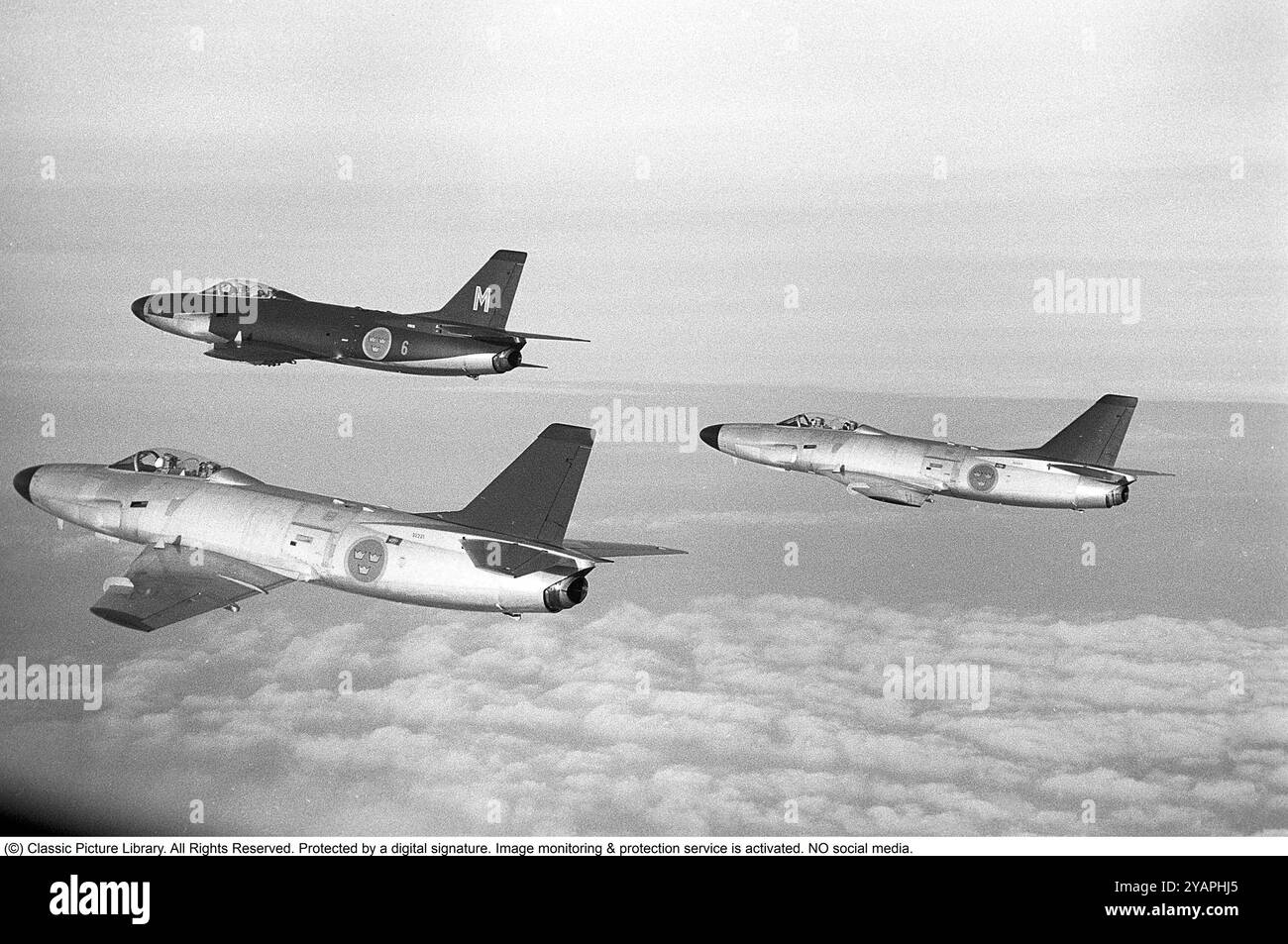 Saab 32 Lansen. Tre caccia svedesi a due posti prodotti dalla Saab in aria, appartenenti alla flottiglia aerea F6 di Karlsborg nel 1958. Roland Palm rif. 12-15-19 Foto Stock