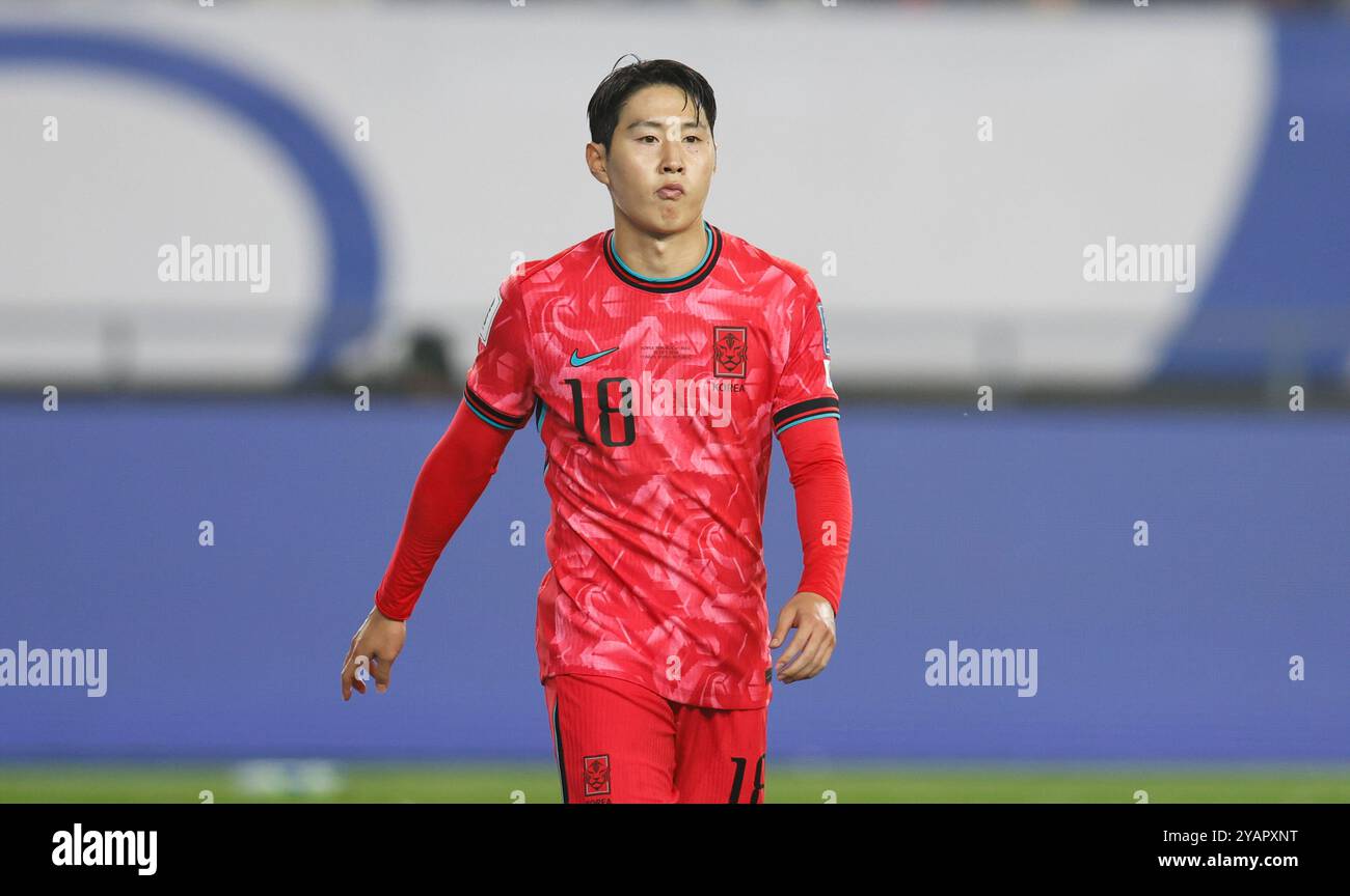 Yongin, Corea del Sud. 15 ottobre 2024. Lee Kang-in della Corea del Sud reagisce durante la partita del gruppo B delle qualificazioni asiatiche della Coppa del mondo FIFA tra Corea del Sud e Iraq a Yongin, Corea del Sud, 15 ottobre 2024. Crediti: Jun Hyosang/Xinhua/Alamy Live News Foto Stock