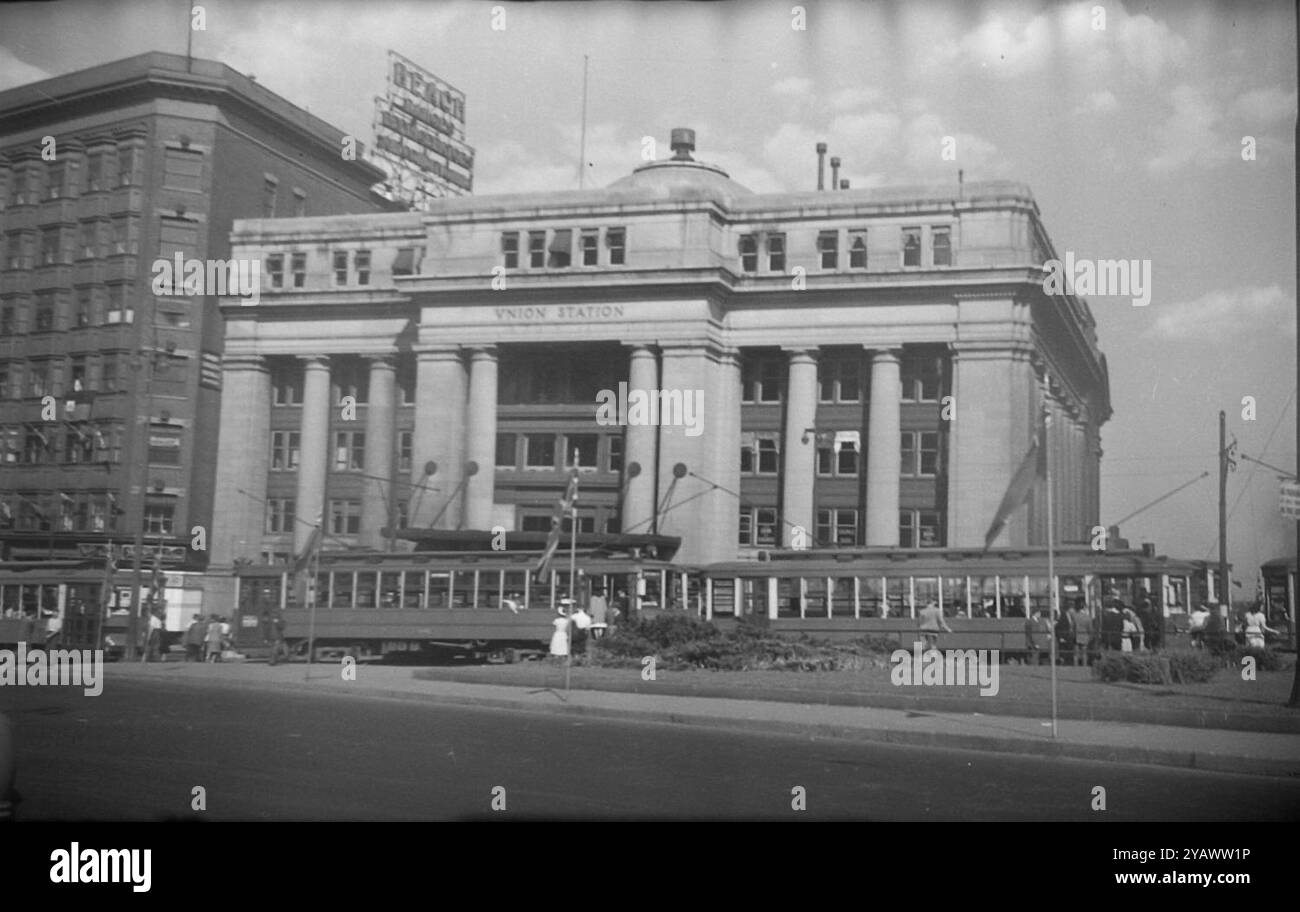 Edificio della Union Station costruito dalla Grand Trunk Railway Company di Ottawa. 1947. non più utilizzata come stazione ferroviaria. Archivio foto in bianco e nero , credito fotografico: Conrad Poirier Foto Stock