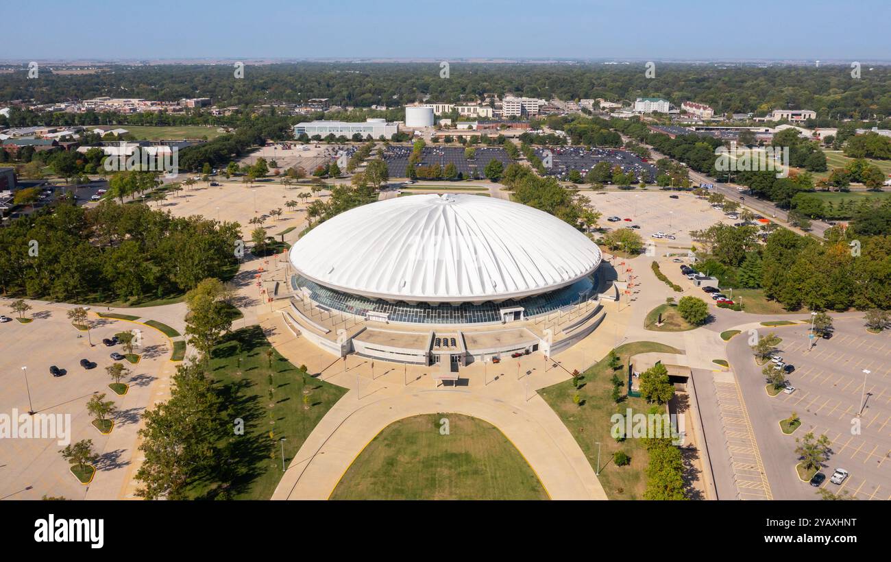 Lo State Farm Center è un'arena presso la University of Illinois che ospita le squadre di pallacanestro e di wrestling Fighting Illini. Foto Stock