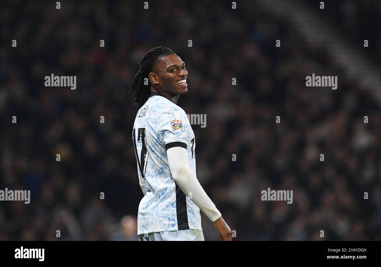 . Scozia contro Portogallo UEFA Nations League: League A, gruppo 1 15 ottobre 2024 Hampden Park, Glasgow. Scozia . UK Rafael Leao (Portogallo) crediti: eric mccowat/Alamy Live News Foto Stock