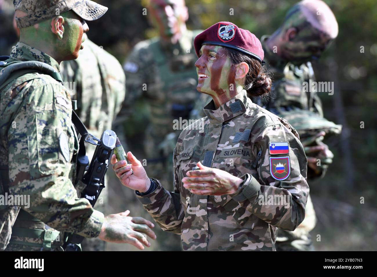 Sibenik, Croazia. 16 ottobre 2024. L'ultima sezione del centro di sviluppo leader 'Marko Babic' cammina da Stara Straza a Knin, a Stara Straza, Croazia, il 16 ottobre 2024. Foto: Hrvoje Jelavic/PIXSELL credito: Pixsell/Alamy Live News Foto Stock