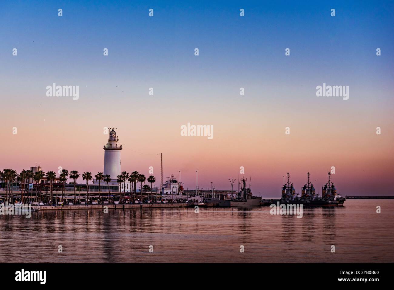 Tramonto sul porto di Malaga, Spagna Foto Stock