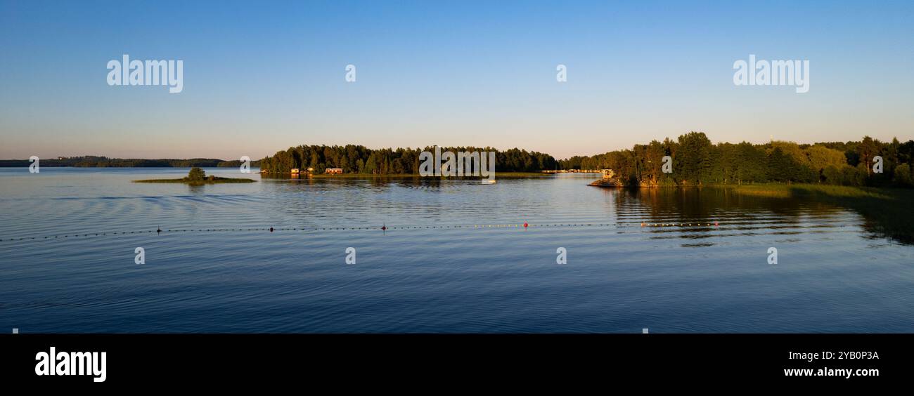Paesaggio droni dell'isola di Rono e Varnisaary nel lago kallavesi finlandia orientale Kuopio , Europa Foto Stock