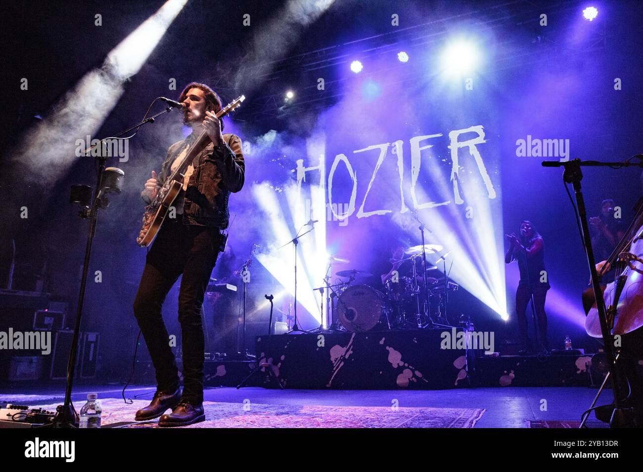 Hozier (Andrew Hozier-Byrne) si esibisce all'o2 Academy di Newcastle il 22 maggio 2015 Foto Stock