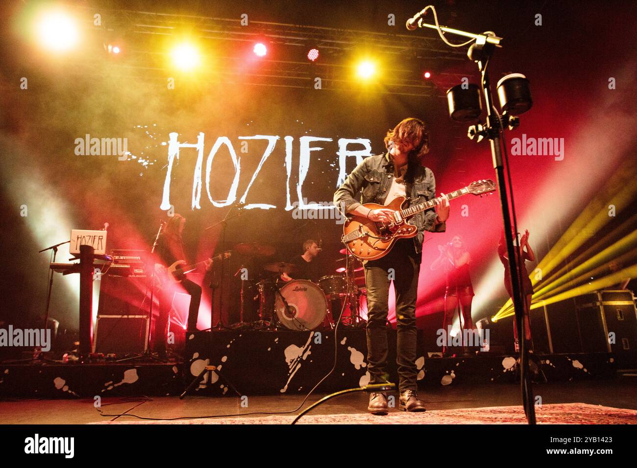 Hozier (Andrew Hozier-Byrne) si esibisce all'o2 Academy di Newcastle il 22 maggio 2015 Foto Stock