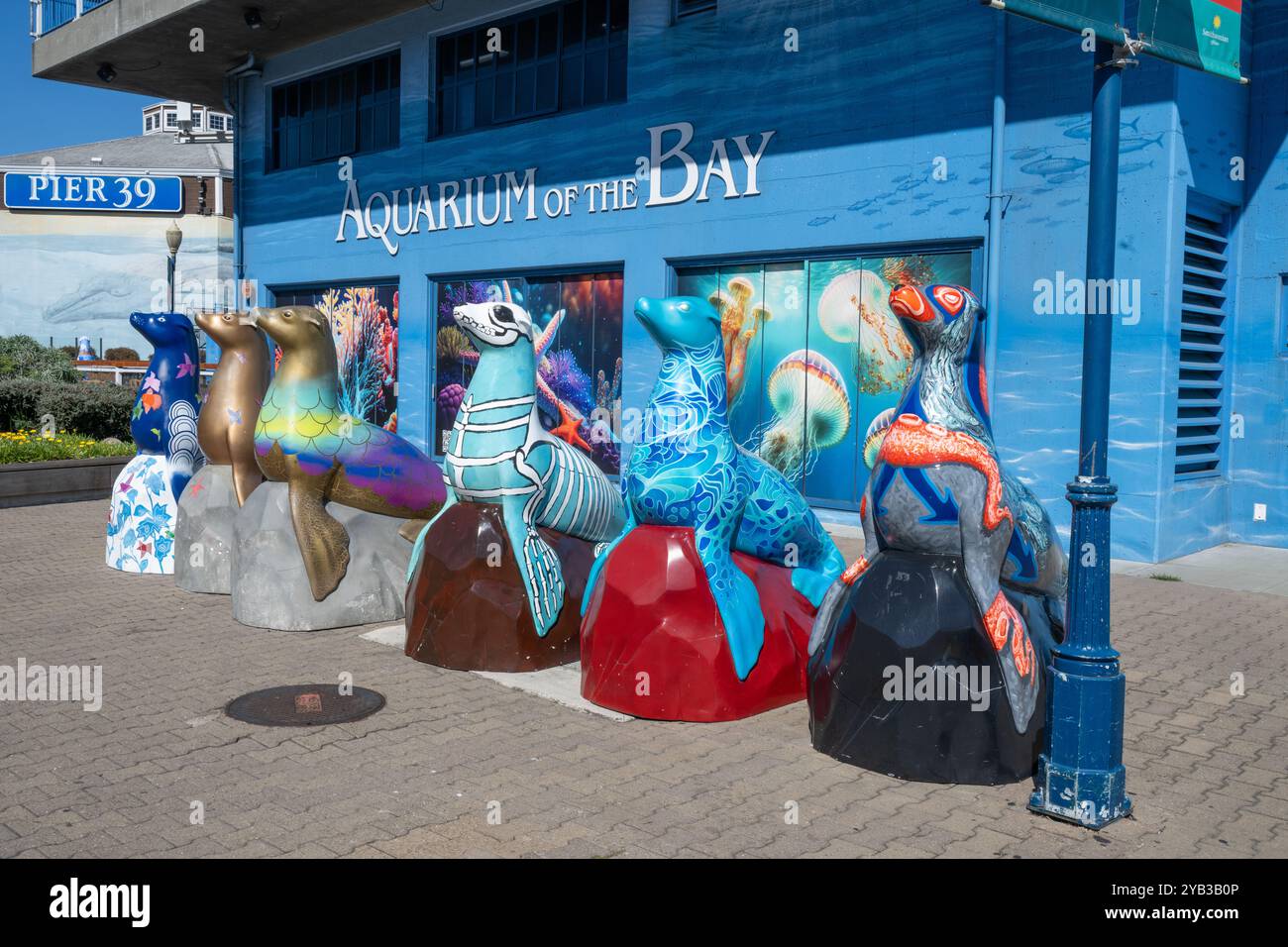 Sea Lion Sculptures, Pier 39, Fisherman's Wharf, San Francisco, California, STATI UNITI Foto Stock
