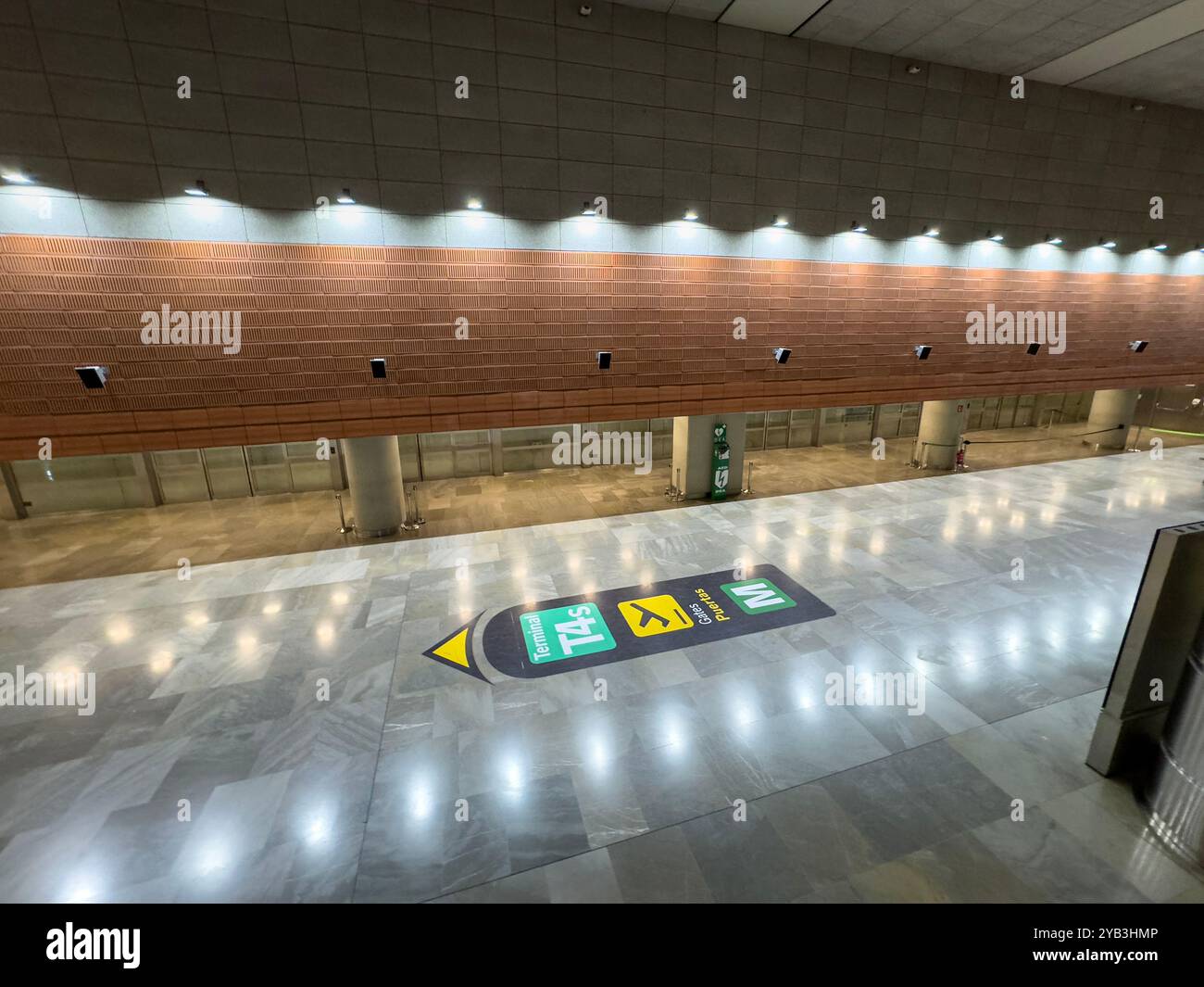 L'Automated People Mover (APM) T4S, Aeroporto di Barajas, Madrid, Spagna Foto Stock