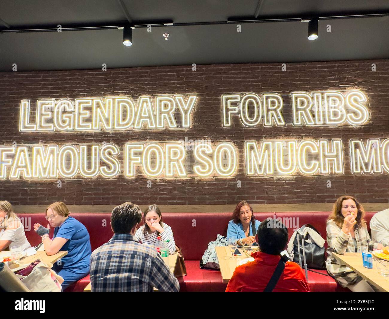 Tony Roma's, T4S, Aeroporto Barajas, Madrid, Spagna - Immagine stock catturata con smartphone