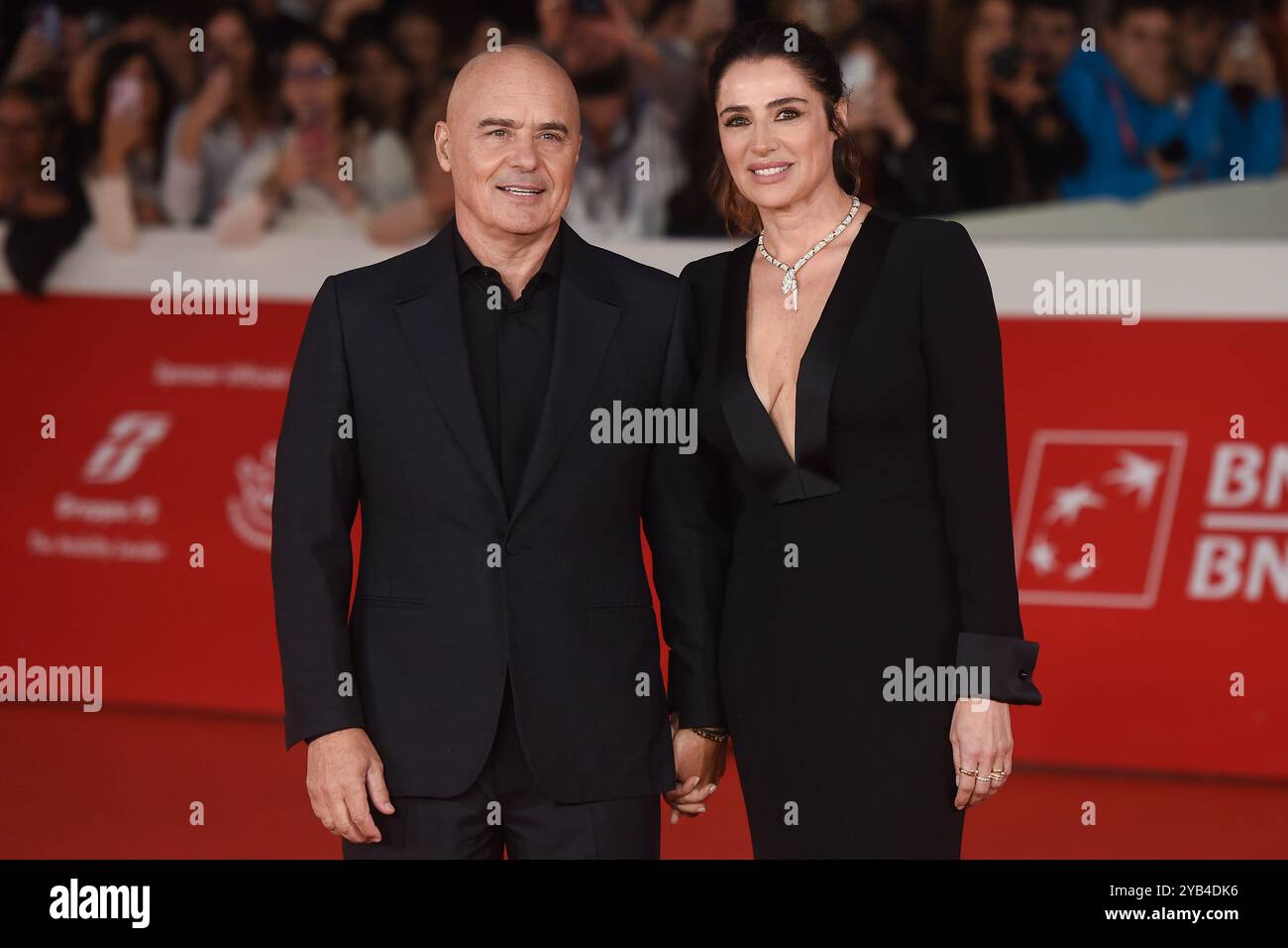 Roma, Lazio. 16 ottobre 2024. Luca Zingaretti, Luisa Ranieri partecipa alla cerimonia di apertura e al Red carpet "Berlinguer - la grande ambizione" (Berlinguer - la grande ambizione) durante il 19° Festival del Cinema di Roma all'Auditorium Parco della musica il 16 ottobre 2024 a Roma, Italia. Crediti: massimo insabato/Alamy Live News Foto Stock