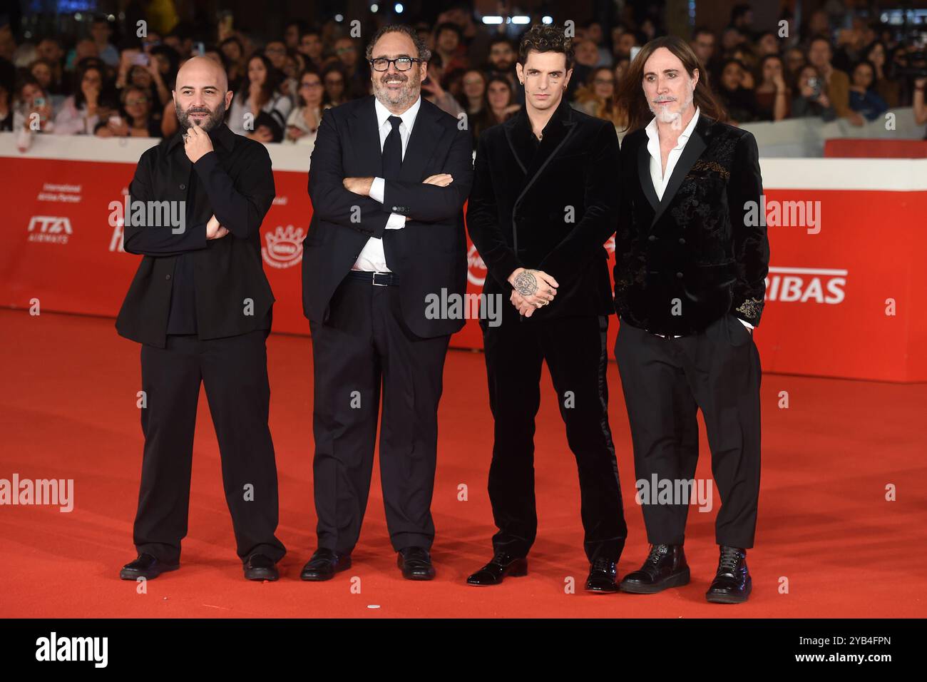 Roma, Lazio. 16 ottobre 2024. Giuliano Sangiorgi, Salvatore Nastasi, Achille Lauro, Manuel Agnelli partecipa alla cerimonia di apertura e al Red carpet "Berlinguer - la grande ambizione" (Berlinguer - la grande ambizione) durante il 19° Festival del Cinema di Roma all'Auditorium Parco della musica il 16 ottobre 2024 a Roma, Italia. Credito AllShotLive: SIPA USA/Alamy Live News Foto Stock