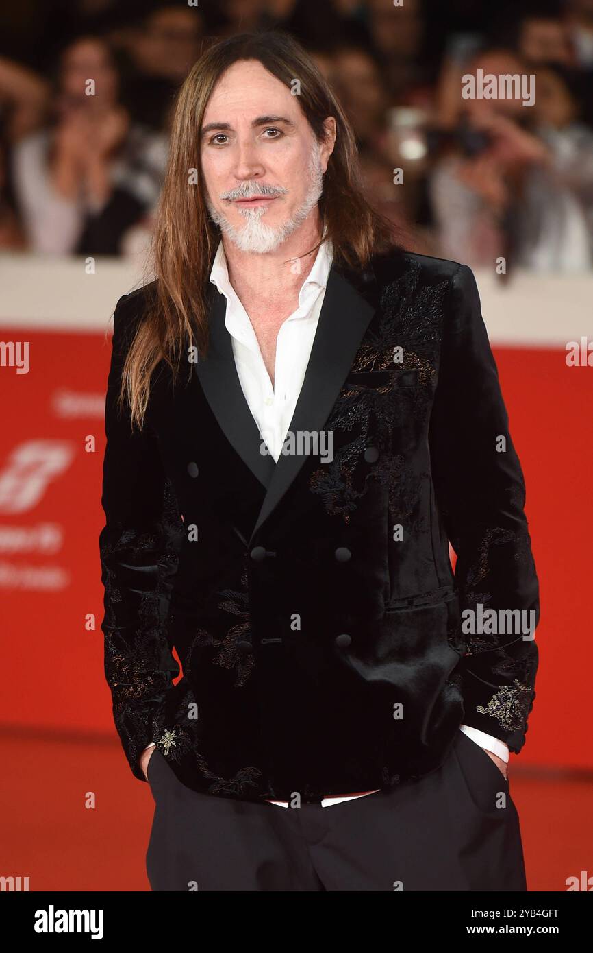 Cerimonia di apertura e Berlinguer - la grande ambizione Berlinguer - il tappeto rosso la grande ambizione Manuel Agnelli partecipa alla cerimonia di apertura e Berlinguer - la grande ambizione Berlinguer - il tappeto rosso la grande ambizione durante il 19° Festival del Cinema di Roma all'Auditorium Parco della musica il 16 ottobre 2024 a Roma, Italia. Imago-images/Emmefoto Copyright: XImago-images/Emmefotox Foto Stock