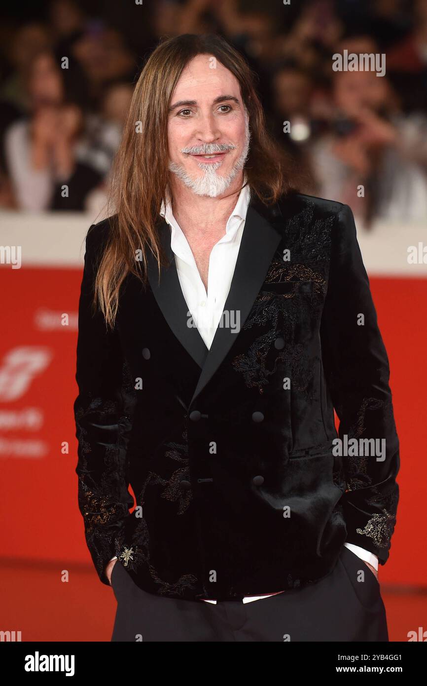 Cerimonia di apertura e Berlinguer - la grande ambizione Berlinguer - il tappeto rosso la grande ambizione Manuel Agnelli partecipa alla cerimonia di apertura e Berlinguer - la grande ambizione Berlinguer - il tappeto rosso la grande ambizione durante il 19° Festival del Cinema di Roma all'Auditorium Parco della musica il 16 ottobre 2024 a Roma, Italia. Imago-images/Emmefoto Copyright: XImago-images/Emmefotox Foto Stock