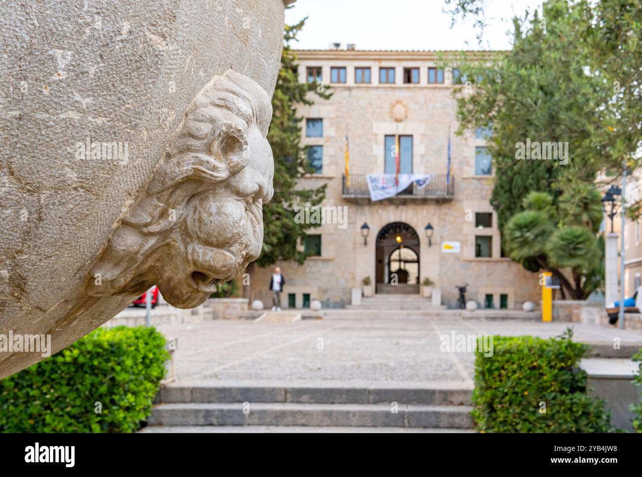 Facciata principale del municipio della città di Arta. Isole Baleari, Spagna Foto Stock